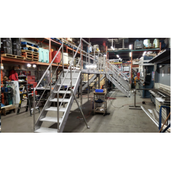 Custom Stainless Steel Crossover With Six Outlet Stairs