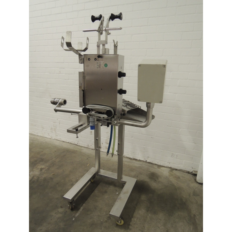 Used TipperTie automatic clipper KDC-R75