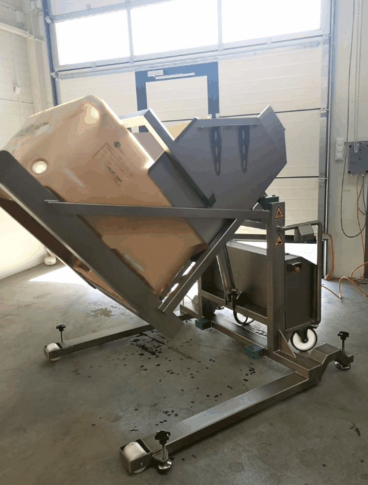 Tipper for Pallboxes and Insulated Containers